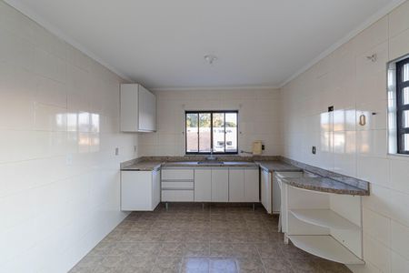 Casa à venda com 298m², 4 quartos e 2 vagasCasa 2 - Cozinha