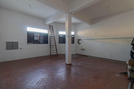 Casa à venda com 298m², 4 quartos e 2 vagasCasa 1 - Salão  