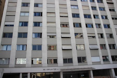 Apartamento à venda com 55m², 1 quarto e sem vagaFachada