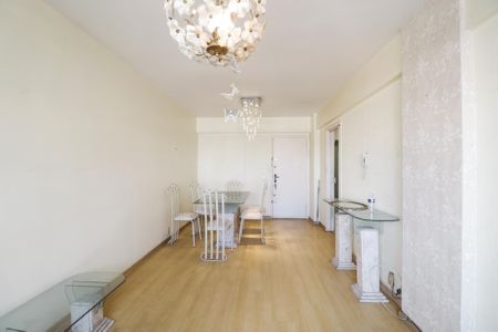 Apartamento à venda com 82m², 2 quartos e 1 vagaSala