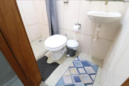 Banheiro de casa para alugar com 1 quarto, 50m² em Carajás, Uberlândia