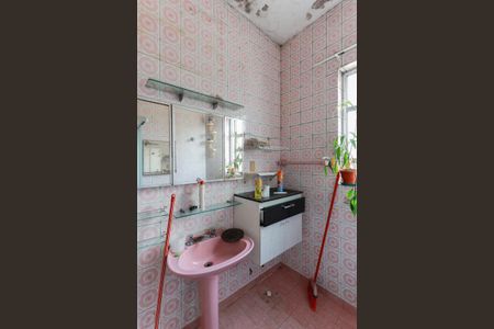 Apartamento para alugar com 55m², 2 quartos e sem vagaBanheiro