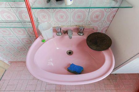 Apartamento para alugar com 55m², 2 quartos e sem vagaBanheiro