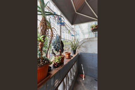 Apartamento para alugar com 55m², 2 quartos e sem vagaSacada