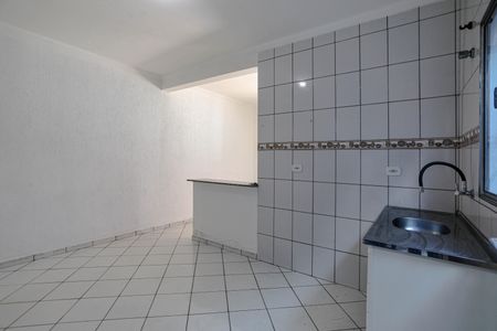 Casa de condomínio para alugar com 60m², 2 quartos e 2 vagas Casa de condomínio para alugar com 60m², 2 quartos e 2 vagasCozinha