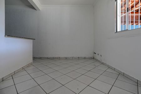 Casa de condomínio para alugar com 60m², 2 quartos e 2 vagas Casa de condomínio para alugar com 60m², 2 quartos e 2 vagasSala