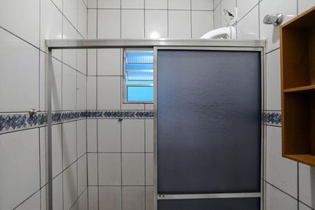 Casa de condomínio para alugar com 60m², 2 quartos e 2 vagas Casa de condomínio para alugar com 60m², 2 quartos e 2 vagasBanheiro
