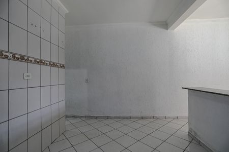 Casa de condomínio para alugar com 60m², 2 quartos e 2 vagas Casa de condomínio para alugar com 60m², 2 quartos e 2 vagasCozinha