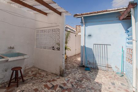 Casa para alugar com 55m², 2 quartos e sem vagaÁrea de Serviço