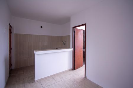 Sala de apartamento para alugar com 1 quarto, 40m² em Vista Alegre, São Gonçalo