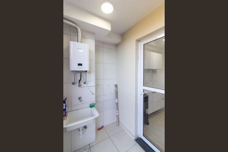 Apartamento à venda com 48m², 2 quartos e sem vaga Apartamento à venda com 48m², 2 quartos e sem vagaVaranda e Área de Serviço