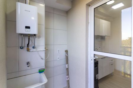 Apartamento à venda com 48m², 2 quartos e sem vaga Apartamento à venda com 48m², 2 quartos e sem vagaVaranda e Área de Serviço
