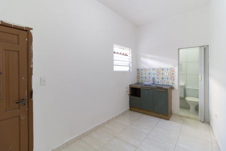Quarto/Cozinha de casa para alugar com 1 quarto, 15m² em Cursino, São Paulo