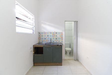 Quarto/Cozinha de casa para alugar com 1 quarto, 15m² em Cursino, São Paulo