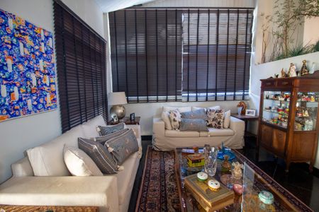 Casa para alugar com 400m², 4 quartos e 4 vagasSala 2