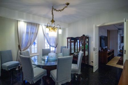 Casa para alugar com 400m², 4 quartos e 4 vagasSala 