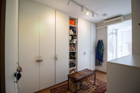 Casa para alugar com 400m², 4 quartos e 4 vagasCloset Suite 2
