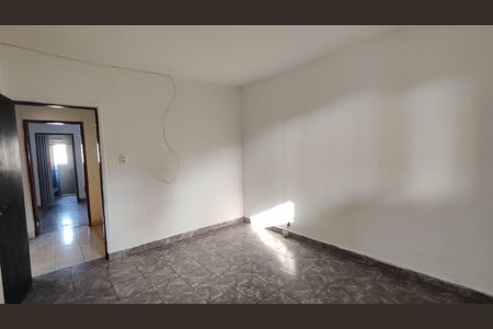 Quarto 1 de casa para alugar com 2 quartos, 70m² em Vila Romanopolis, Ferraz de Vasconcelos