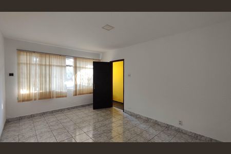 Sala de casa para alugar com 2 quartos, 70m² em Vila Romanopolis, Ferraz de Vasconcelos