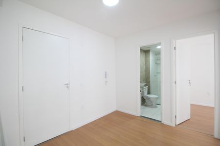 Sala/Cozinha de apartamento para alugar com 2 quartos, 30m² em Jardim Monte Kemel, São Paulo