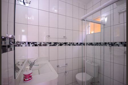 Casa para alugar com 200m², 3 quartos e 2 vagas Casa para alugar com 200m², 3 quartos e 2 vagasBanheiro da Suite