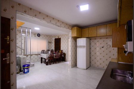 Casa para alugar com 200m², 3 quartos e 2 vagas Casa para alugar com 200m², 3 quartos e 2 vagasCozinha