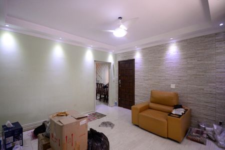 Casa para alugar com 200m², 3 quartos e 2 vagas Casa para alugar com 200m², 3 quartos e 2 vagasSala