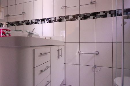 Casa para alugar com 200m², 3 quartos e 2 vagas Casa para alugar com 200m², 3 quartos e 2 vagasBanheiro da Suite