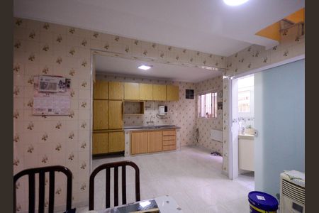 Casa para alugar com 200m², 3 quartos e 2 vagas Casa para alugar com 200m², 3 quartos e 2 vagasCozinha