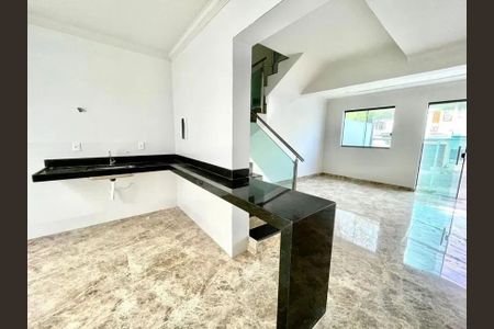 Cozinha de casa para alugar com 3 quartos, 94m² em Santa Amelia, Belo Horizonte