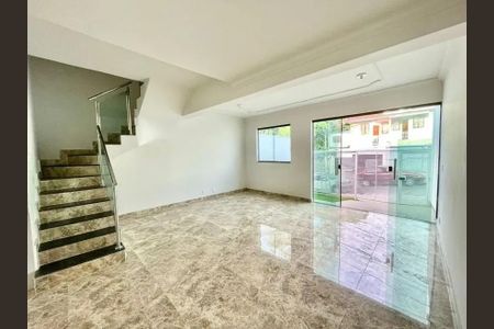 Sala de casa para alugar com 3 quartos, 94m² em Santa Amelia, Belo Horizonte
