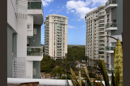 Apartamento para alugar com 116m², 2 quartos e 2 vagas Apartamento para alugar com 116m², 2 quartos e 2 vagasVaranda