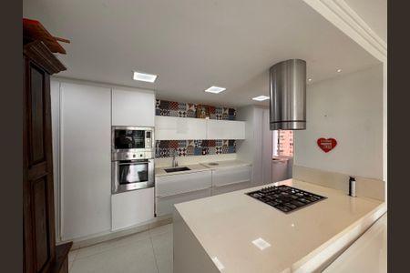 Apartamento para alugar com 116m², 2 quartos e 2 vagas Apartamento para alugar com 116m², 2 quartos e 2 vagasCozinha e Área de Serviço
