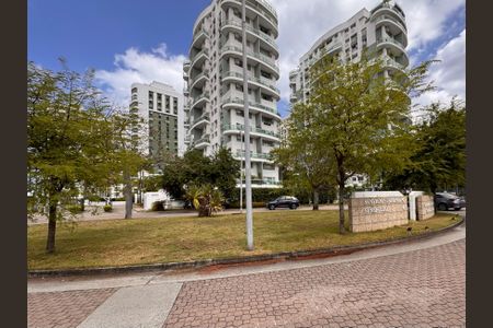 Apartamento para alugar com 116m², 2 quartos e 2 vagas Apartamento para alugar com 116m², 2 quartos e 2 vagasFachada