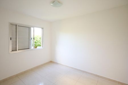 Apartamento à venda com 75m², 3 quartos e 1 vagaQuarto 2