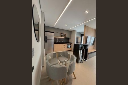 Apartamento para alugar com 1 quarto, 40m² em Empresarial 18 do Forte, Barueri
