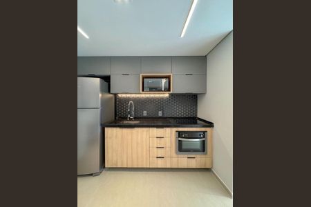Apartamento para alugar com 1 quarto, 40m² em Empresarial 18 do Forte, Barueri