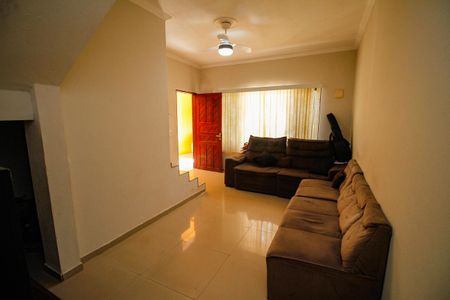 Casa para alugar com 209m², 5 quartos e 5 vagasSala