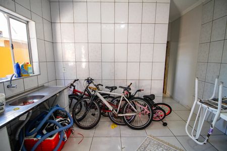 Casa para alugar com 209m², 5 quartos e 5 vagascozinha 2