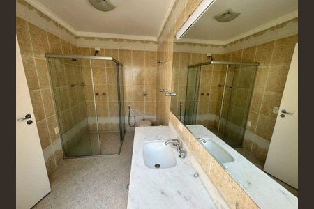 Casa para alugar com 4 quartos, 450m² em Alphaville Residencial Dois, Barueri