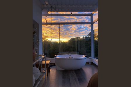 Casa para alugar com 4 quartos, 400m² em Residencial Cinco (Alphaville), Santana de Parnaíba