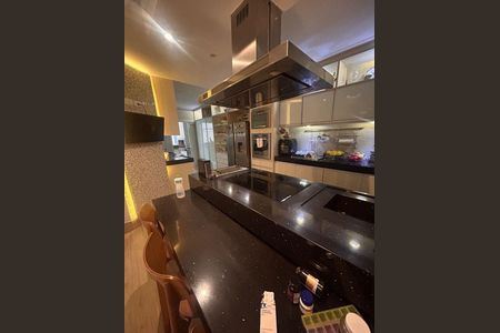 Casa para alugar com 420m², 4 quartos e 2 vagas