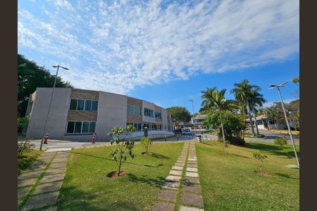 Casa para alugar com 420m², 4 quartos e 2 vagas