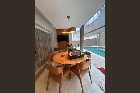 Casa para alugar com 420m², 4 quartos e 2 vagas