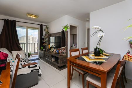 Sala de apartamento para alugar com 2 quartos, 58m² em Parque Reboucas, São Paulo