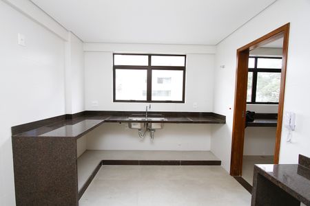 Apartamento à venda com 135m², 4 quartos e 3 vagasCozinha