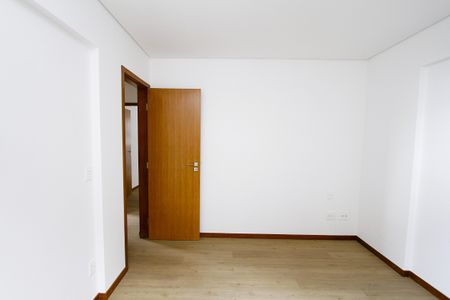 Apartamento à venda com 135m², 4 quartos e 3 vagasQuarto 4