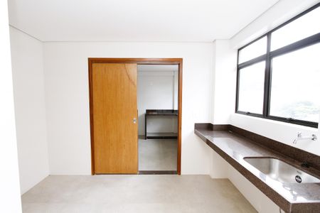 Apartamento à venda com 135m², 4 quartos e 3 vagasÁrea de Serviço