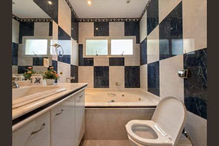 Casa para alugar com 350m², 4 quartos e 3 vagas