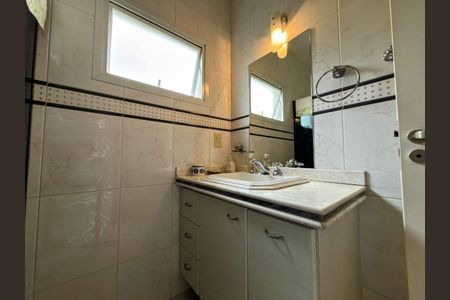 Casa para alugar com 350m², 4 quartos e 3 vagas